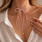 Collana in caucciù con ciondolo